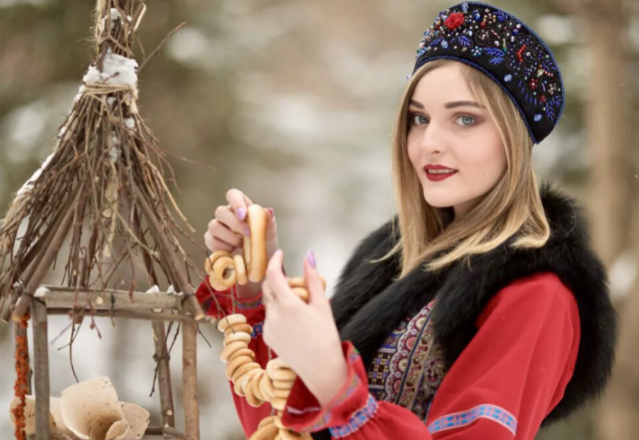 Носить по-русски: Новый год – в роскоши национального костюма 