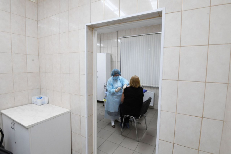 Майские указы – мимо кассы и карманов: врачи бегут из российских больниц