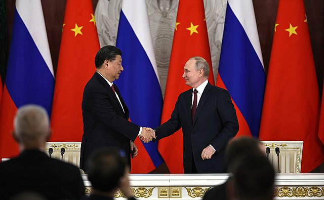 «Русский с китайцем братья навек»: Путин напомнил товарищу Си песню про Сталина и Мао 
