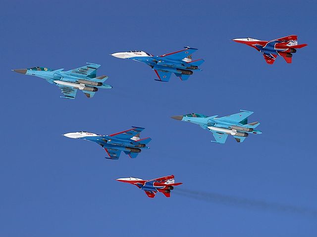 Новые Су-35С против F-16: русские стальные птицы готовятся взмыть в небо Донбасса 