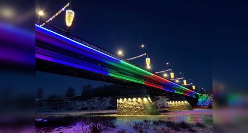 Подсветку моста через Лугу в Кингисеппе успели завершить до конца года | ИА Точка Ньюс