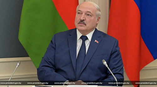 Задумали неладное: миролюбивый Лукашенко напугал Лондон визитом к Путину | ИА Точка Ньюс