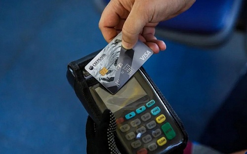 Стала возможной оплата за проезд в кингисеппских автобусах банковской картой | ИА Точка Ньюс