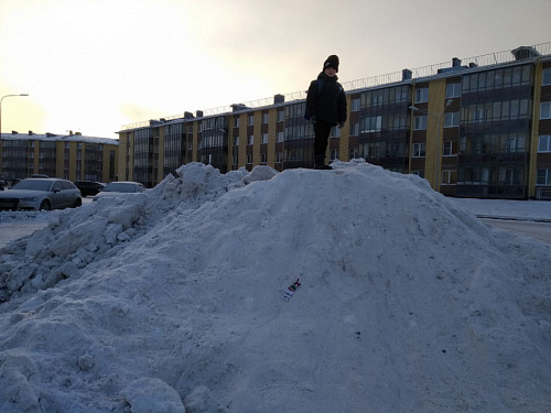 Утонем в рассоле. Петербургские коммунальщики готовят снежную кашу пряного посола | ИА Точка Ньюс