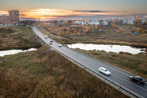Более 400 километров дорог в Ленобласти обновили с 2019 года | ИА Точка Ньюс