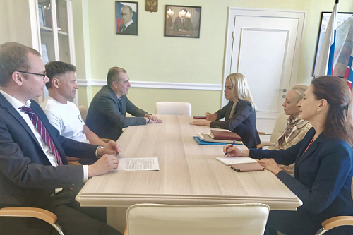 Предприятия Ленобласти готовы трудоустроить ветеранов спецоперации на Донбассе | ИА Точка Ньюс