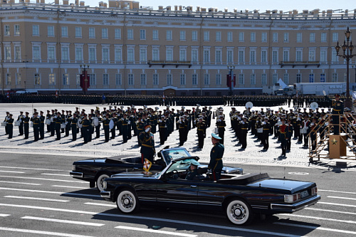 Парад Победы в Петербурге состоится на фоне сокращений праздничной программы в регионах | ИА Точка Ньюс