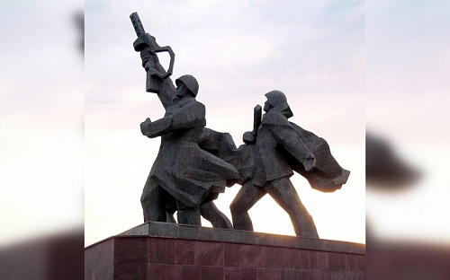 Латвия не передаст Ленобласти памятник советским солдатам | ИА Точка Ньюс